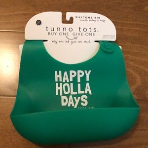 Tunno tots NWT silicone bib
